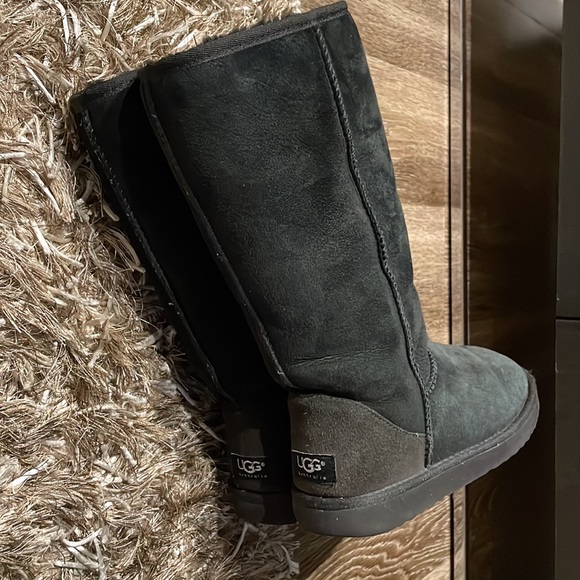 Black Tall Uggs size 8 - Picture 2 of 6